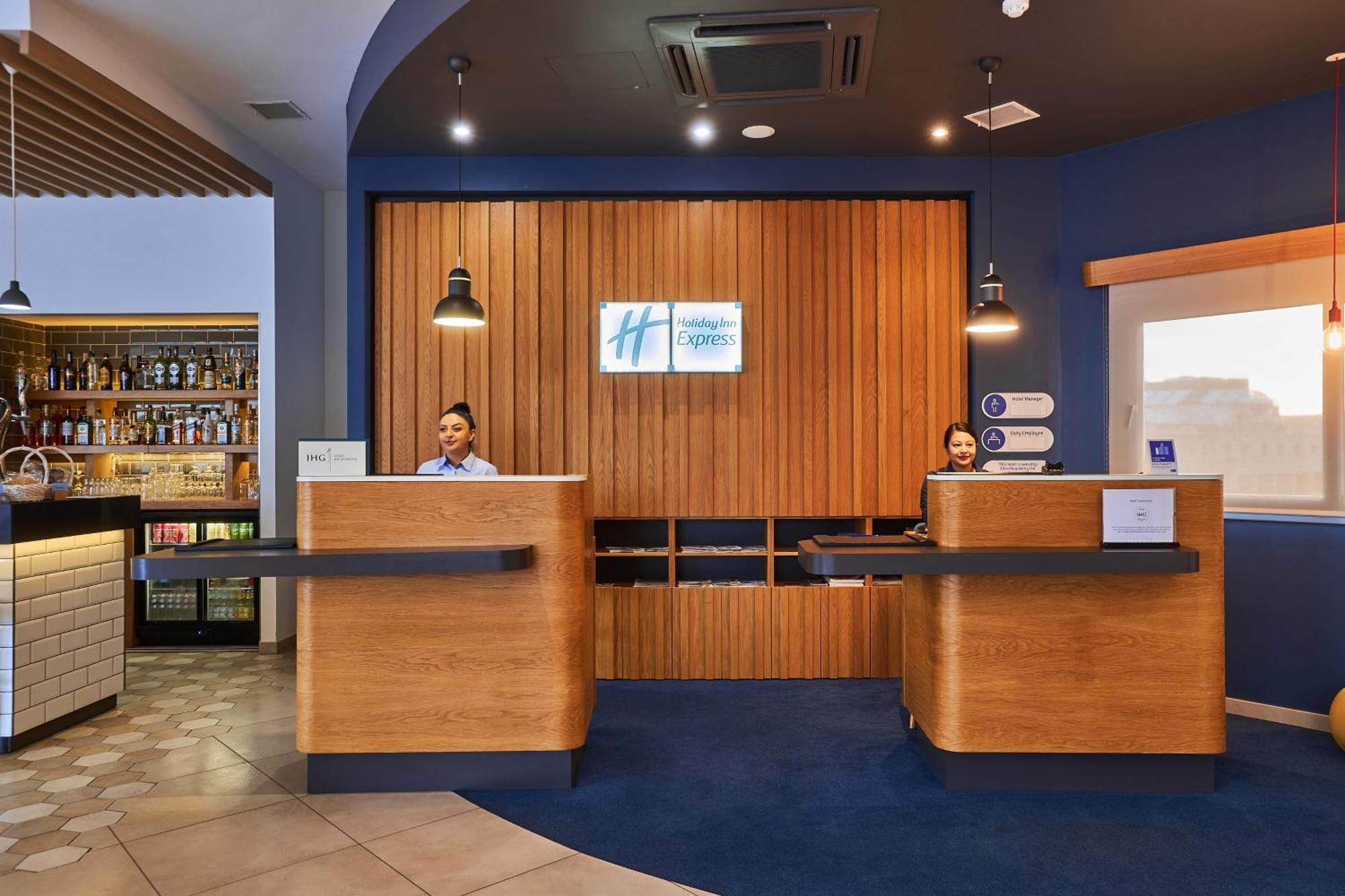 Holiday Inn Express - Malta By Ihg Saint Julian's Exterior photo